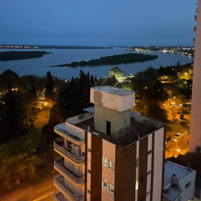 Habitación de Lujo con vista al Rio Parana